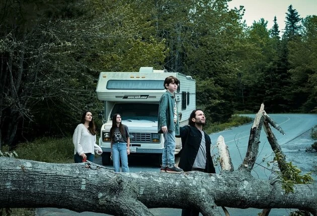 Превью из сериала «Извне» 1 сезон